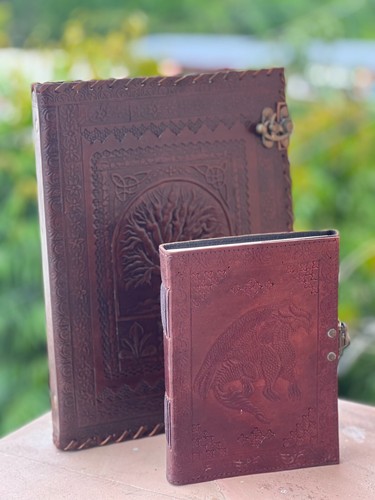 Leather ring binder grimoire - 3,